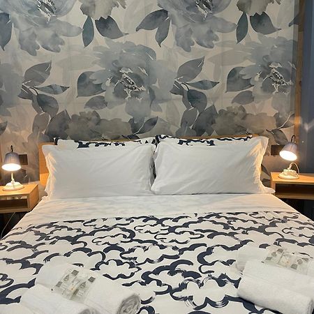 Helle Hus Guest House - 200M From Piazza Bologna Metro And 10 Minutes From The Colosseum Экстерьер фото