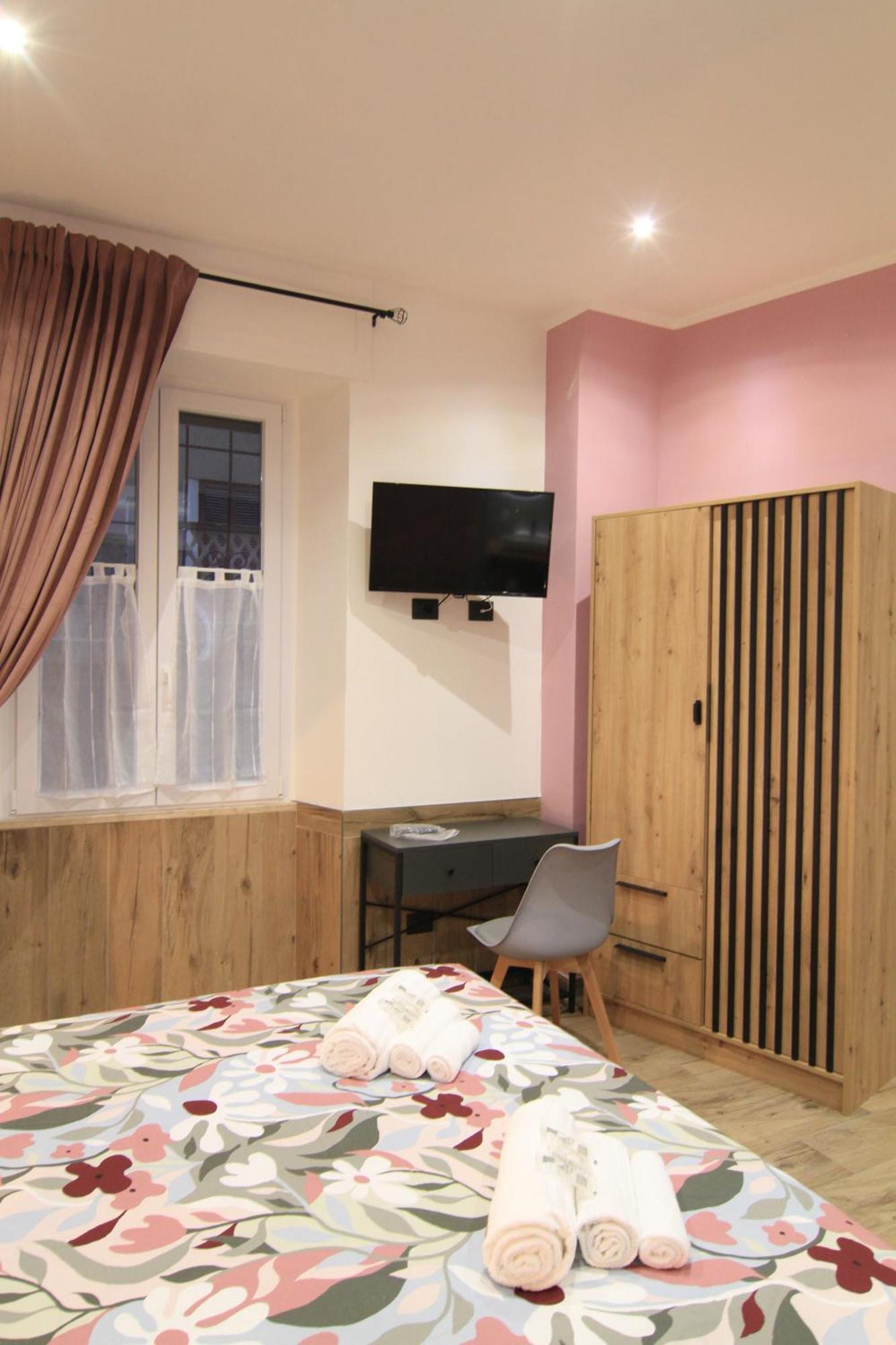 Helle Hus Guest House - 200M From Piazza Bologna Metro And 10 Minutes From The Colosseum Экстерьер фото