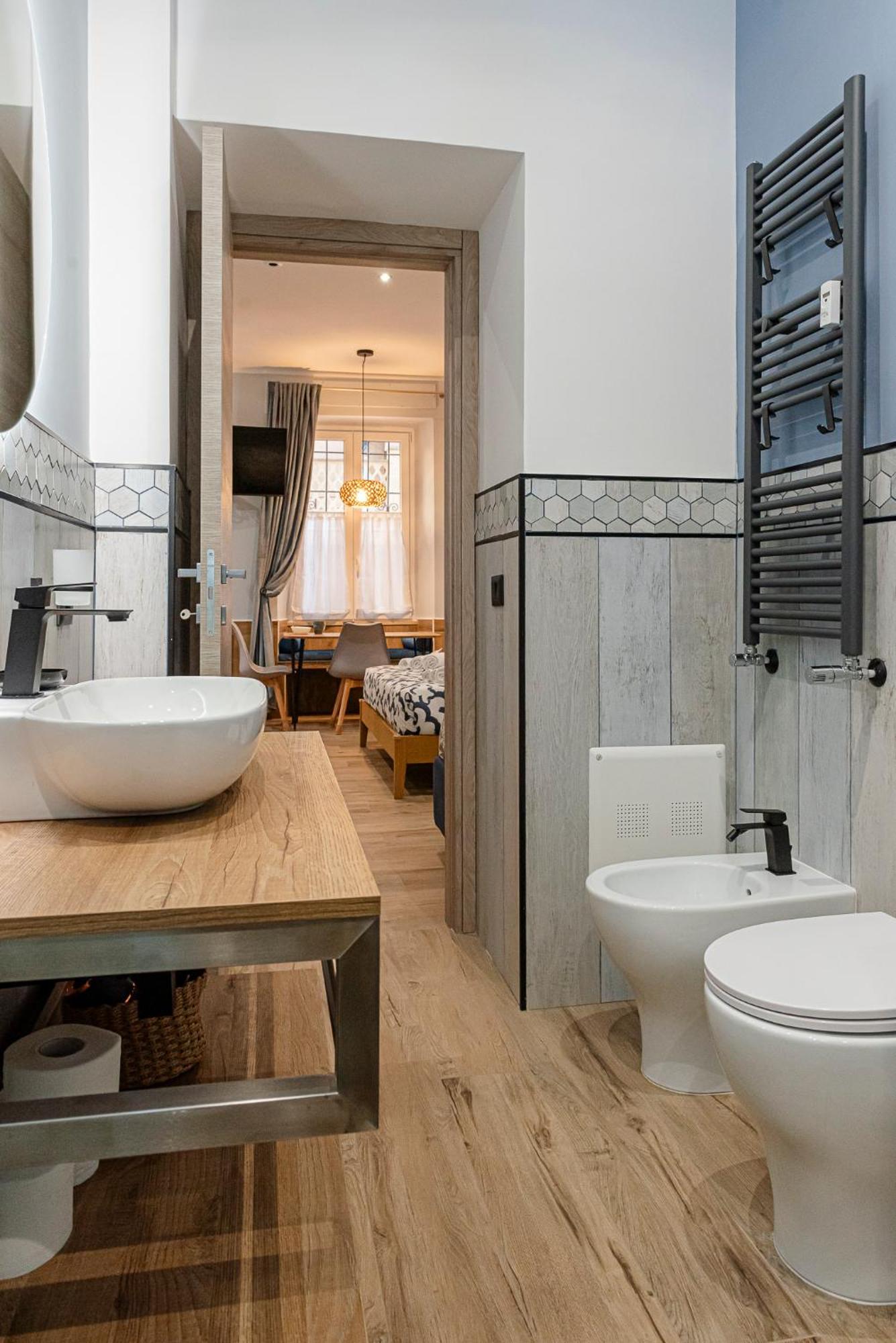 Helle Hus Guest House - 200M From Piazza Bologna Metro And 10 Minutes From The Colosseum Экстерьер фото