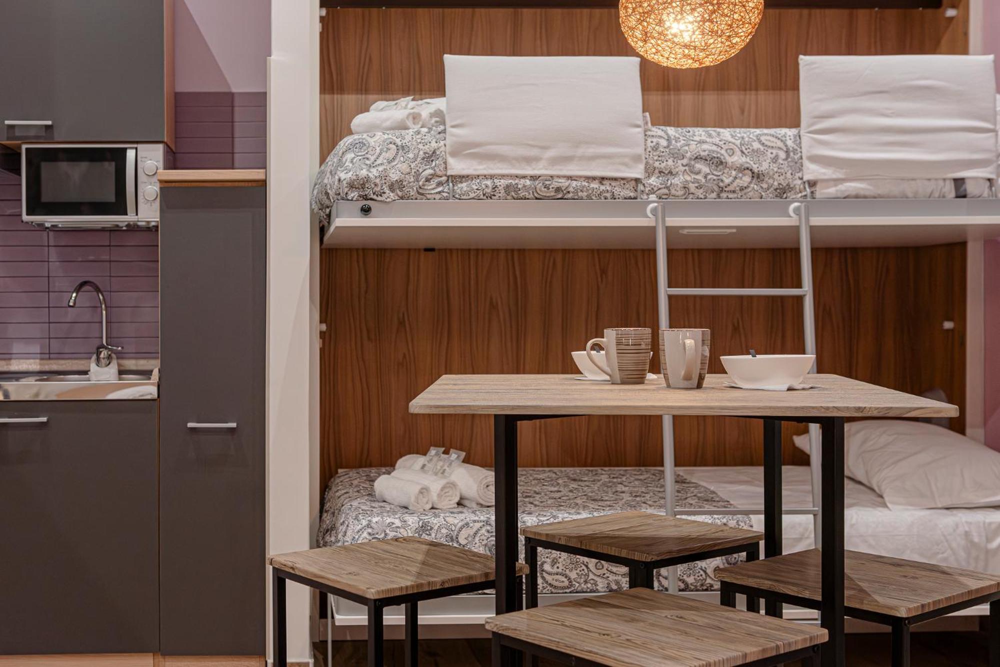 Helle Hus Guest House - 200M From Piazza Bologna Metro And 10 Minutes From The Colosseum Экстерьер фото